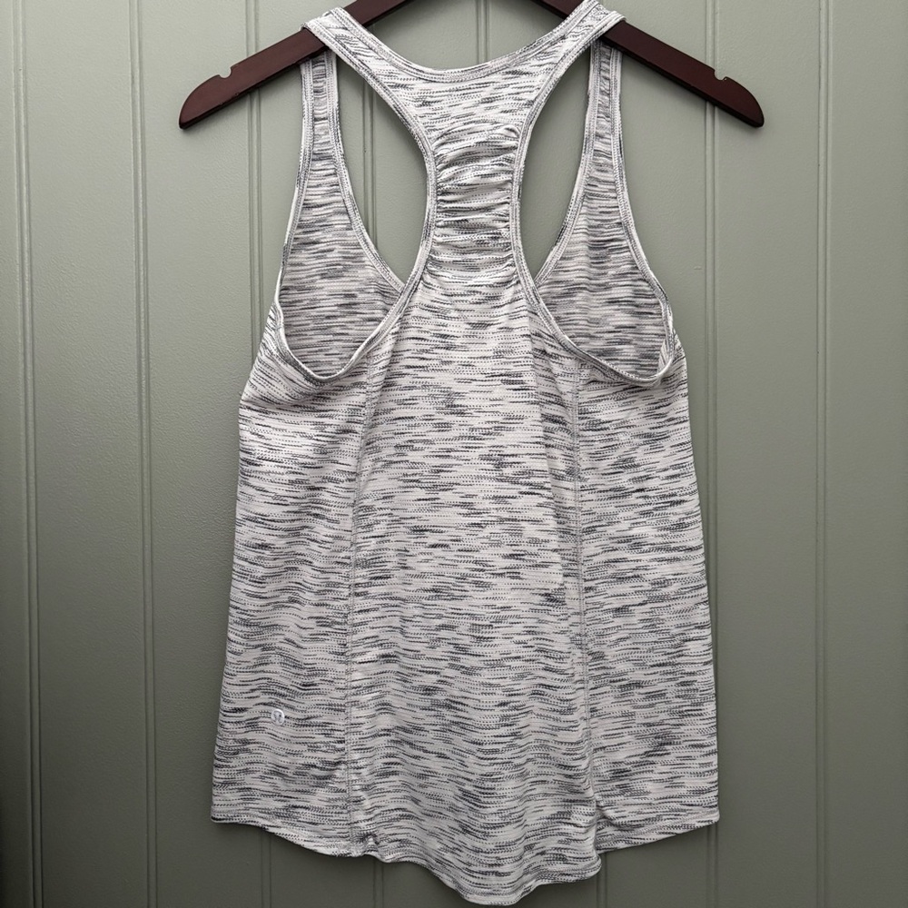 • [Lululemon] Racerback Tank • - Picture 4 of 7